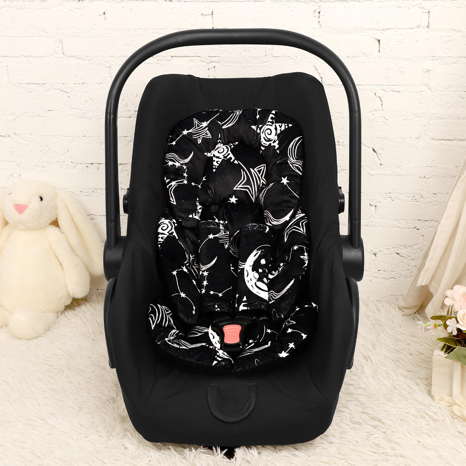 GFU gift-ready packaging makes travel comfort a thoughtful present for new parents.
