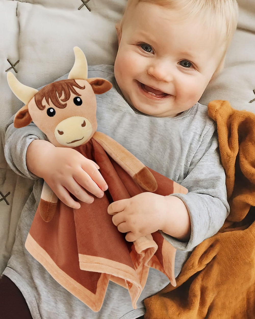 Gicoherero Highland Cow blanket side view shows plush fabric ideal for calm naps
