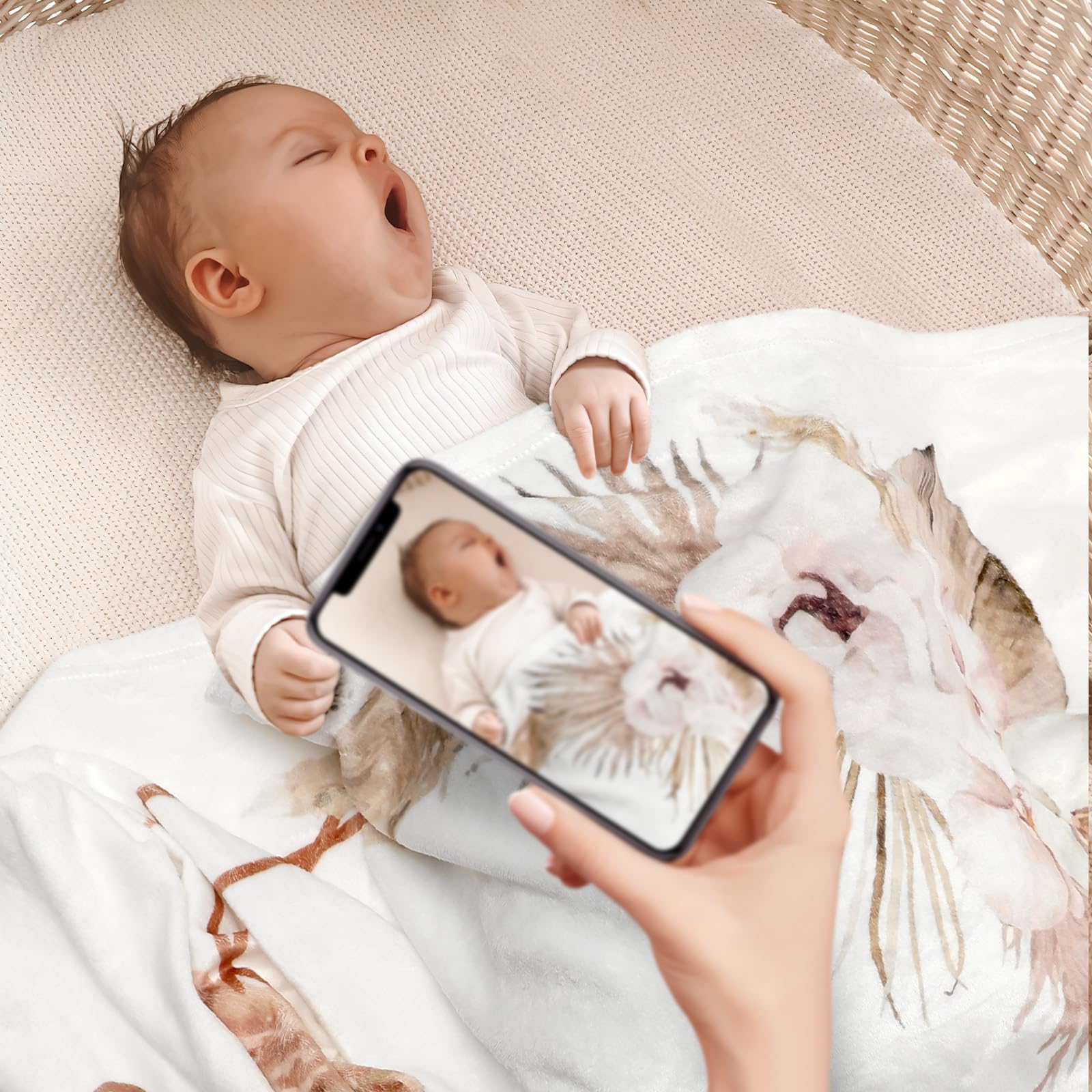 Gicoherero unisex design suits both boys and girls for timeless photos