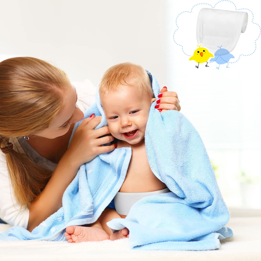 Newborn wearing Giegxin belly band to help keep tummy warm.