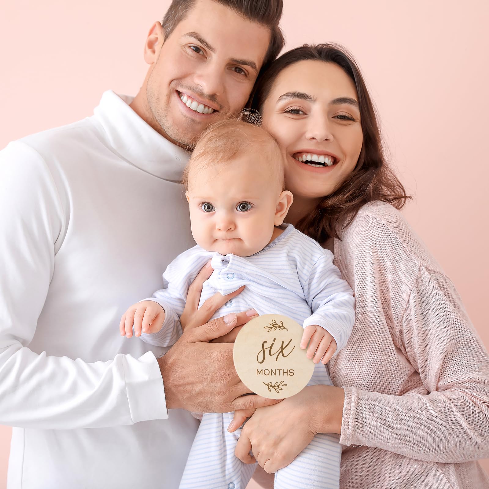 Giftacity gender neutral milestone card suitable for any baby.
