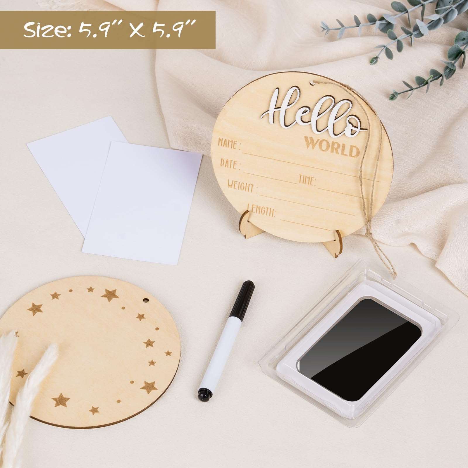 Giftacity Hello World sign as a thoughtful heartwarming baby gift.
