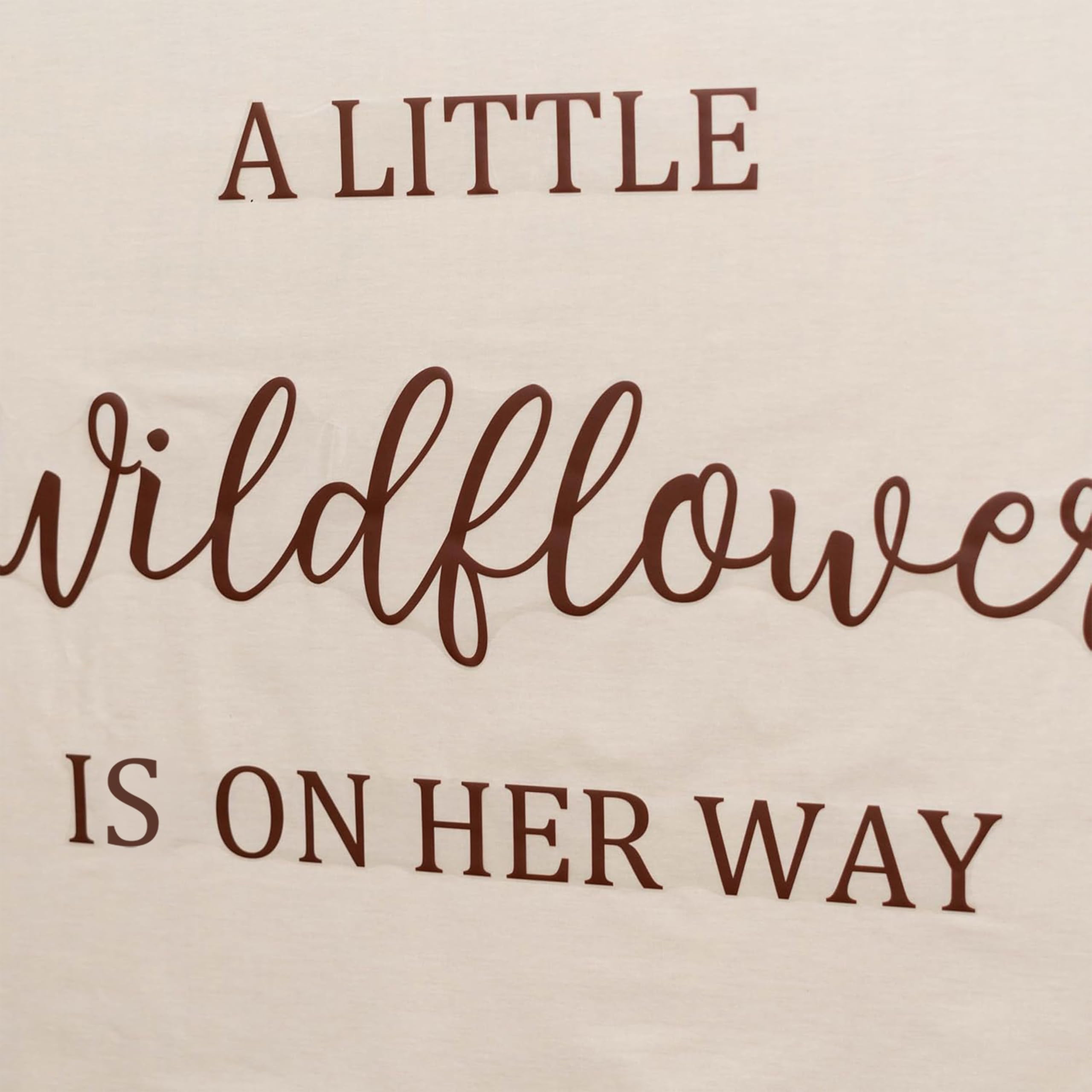 GIOGUK A Little Wildflower decal complements floral arrangements.
