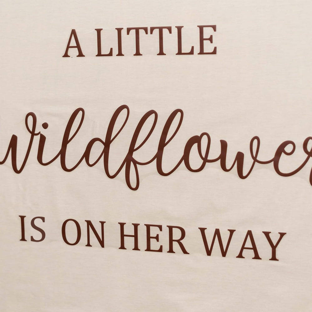 GIOGUK A Little Wildflower decal complements floral arrangements.