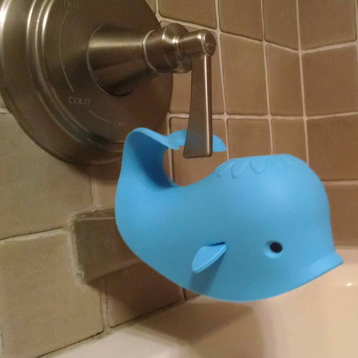 GKGOGO bath spout cover in tub scene boosts decor while reducing head bumps