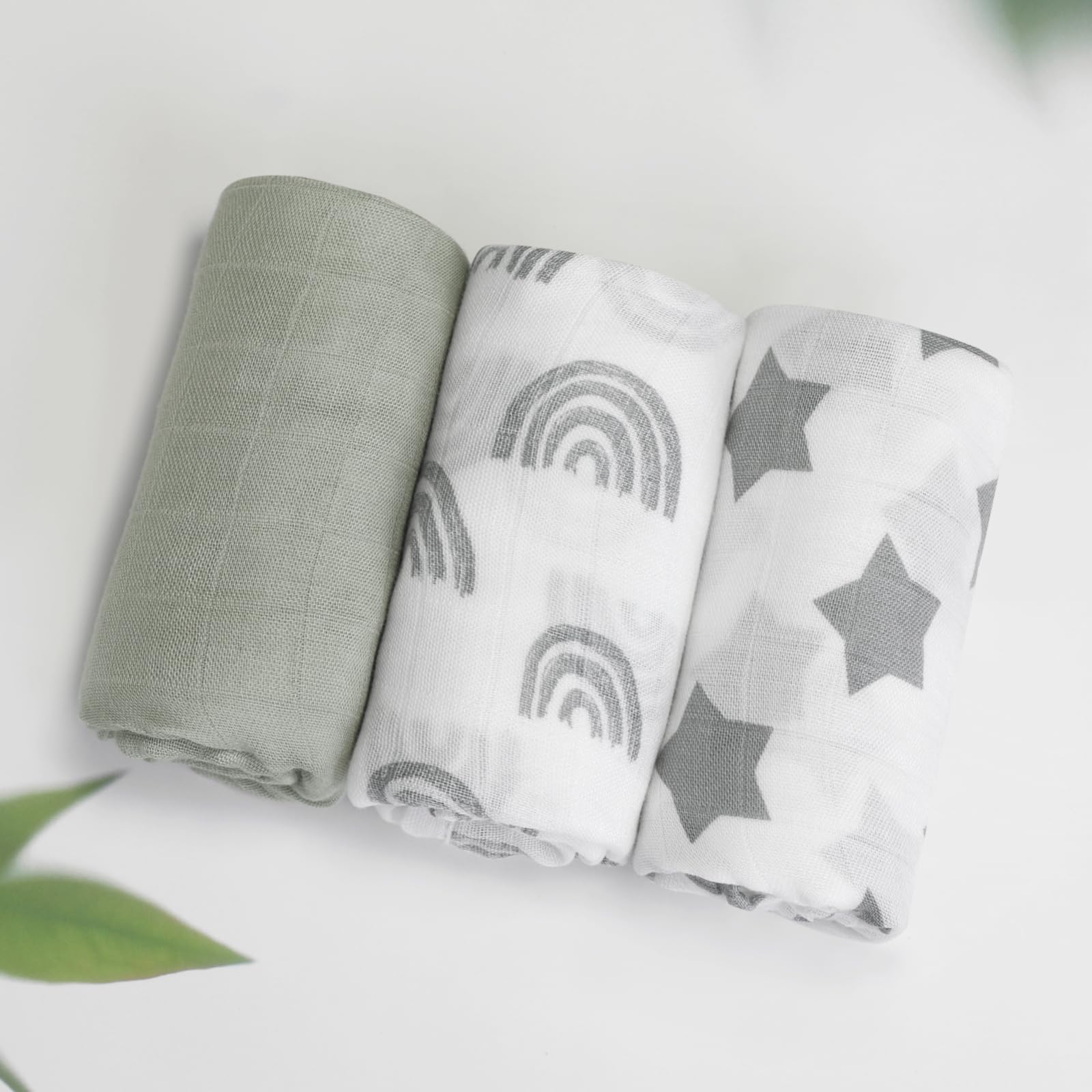 GLLQUEN BABY easy-care machine-washable blanket stays soft after washes.
