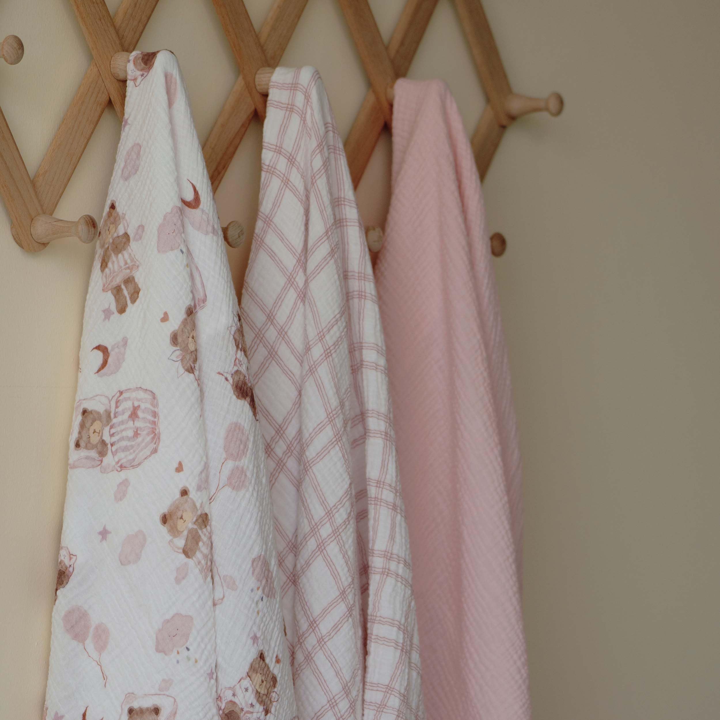 GLLQUEN BABY easy-care blanket that washes well and becomes softer.
