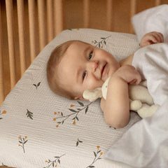 Gllquen Baby mini-crib-sheets with elastic band ensure a secure, quick fit