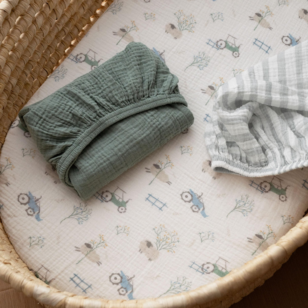 Gllquen Baby muslin cotton sheets feel soft and breathable on skin
