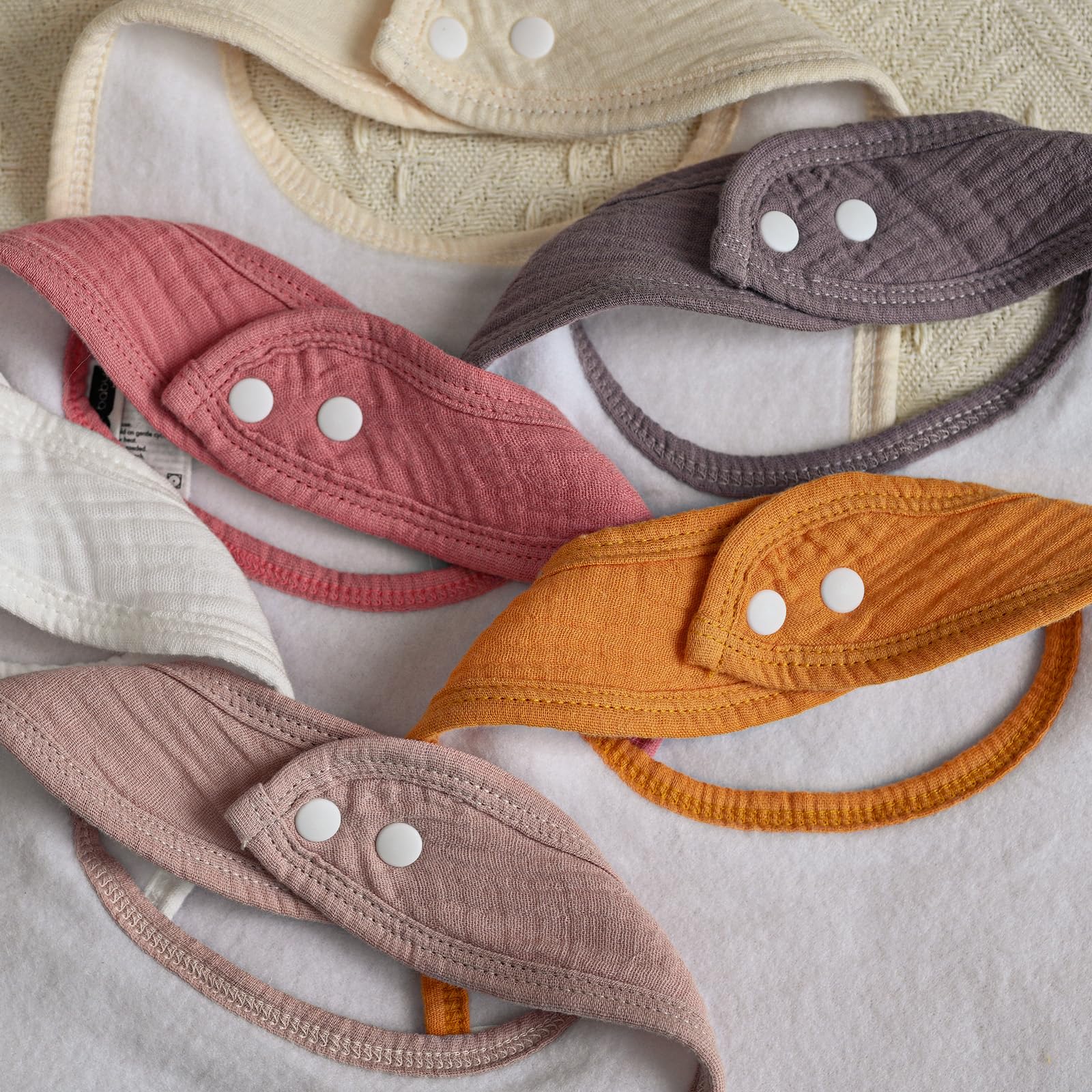 GLLQUEN BABY OEKO-TEX fabric keeps sensitive skin comfy.