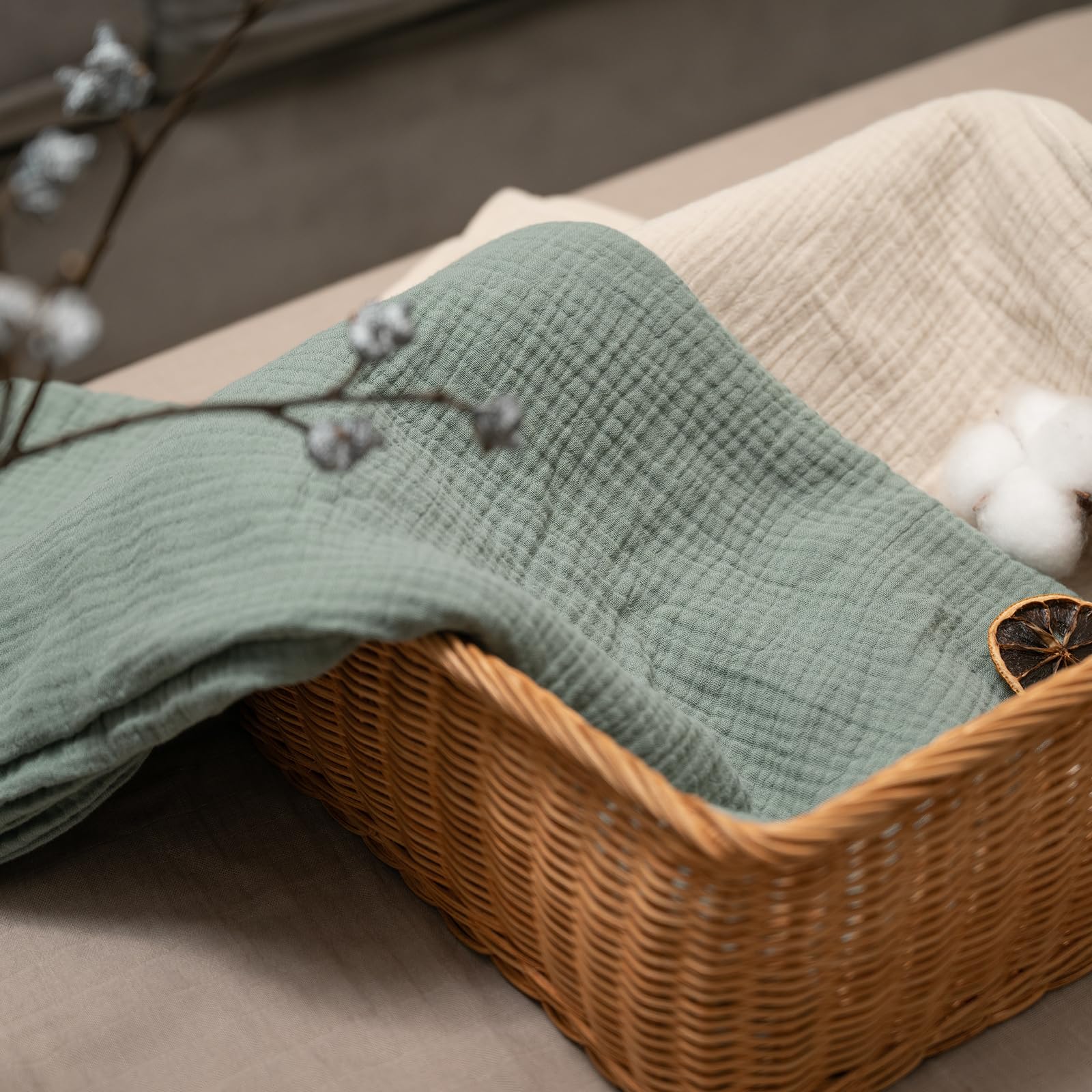 GLLQUEN BABY muslin swaddle blanket breathable design suitable for stroller sunshade.