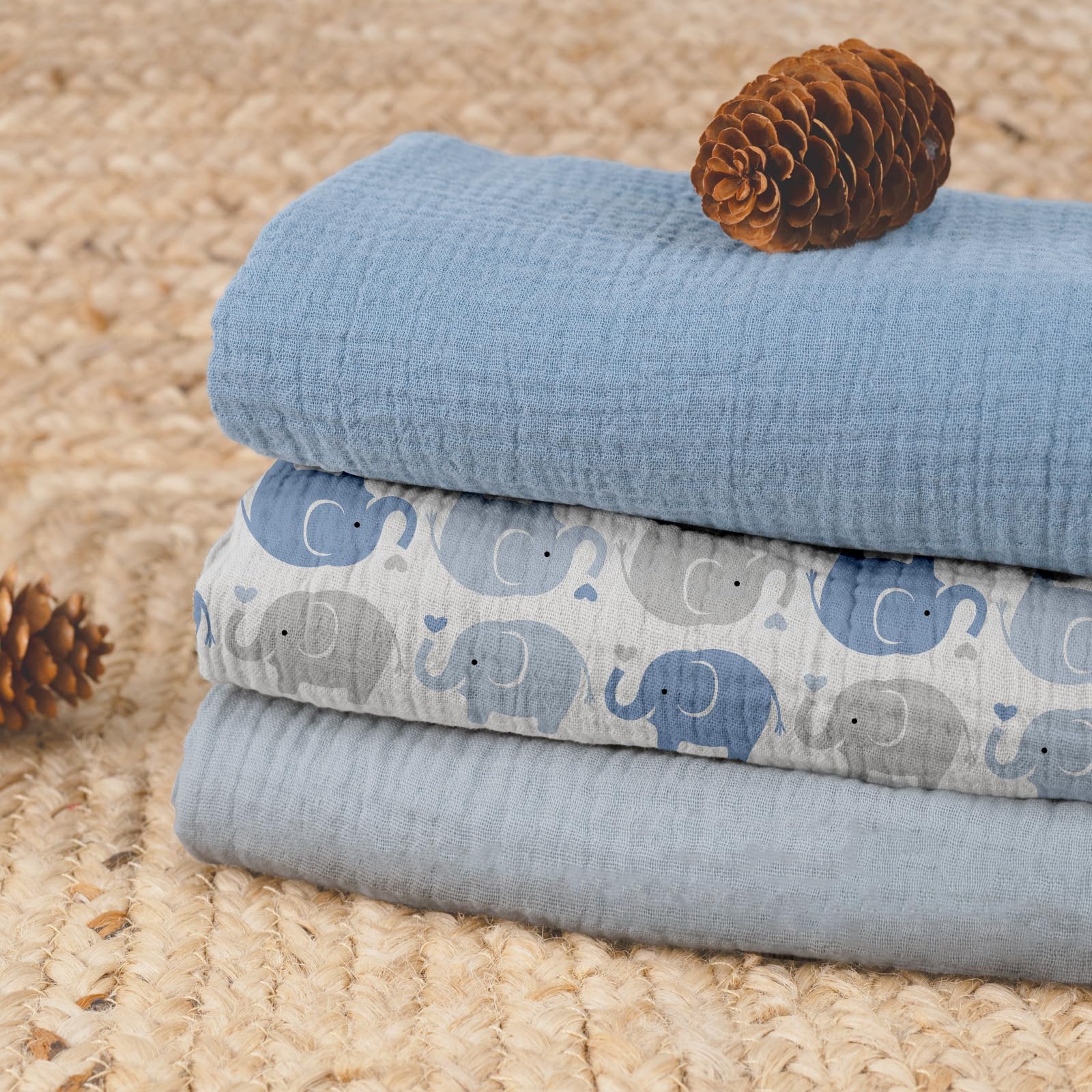 GLLQUEN BABY neutral colors blanket flat lay, versatile for everyday baby essentials