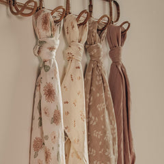 GLLQUEN BABY muslin swaddle lightweight pack ready for outings and easy air-dry.
