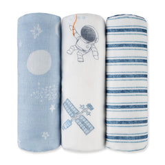 GLLQUEN BABY receiving blanket blue astronaut folded, breathable muslin ideal for safe swaddling.