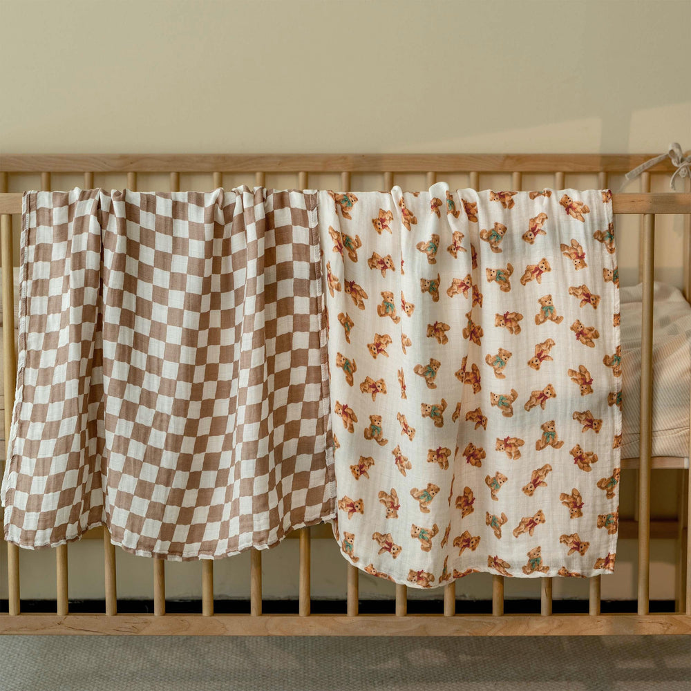 GLLQUEN BABY six-pack blankets ready for daily use around the nursery