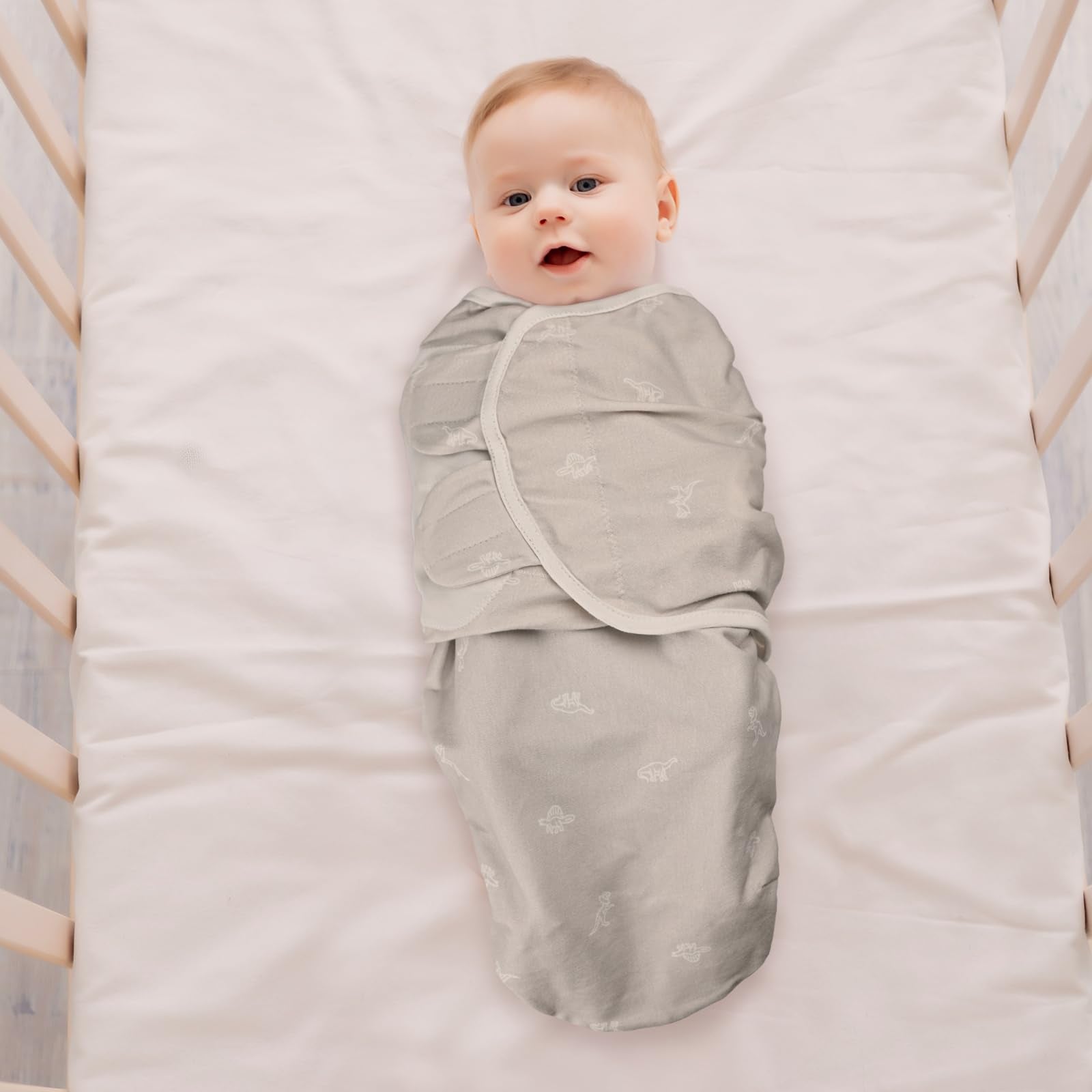 GLLQUEN BABY three-step easy-change makes wrapping quick for new parents.