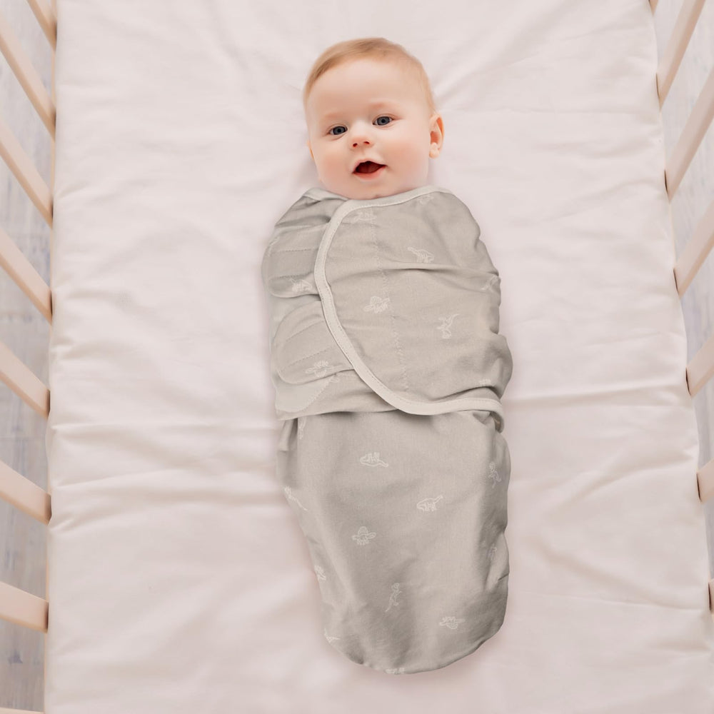 GLLQUEN BABY three-step easy-change makes wrapping quick for new parents.