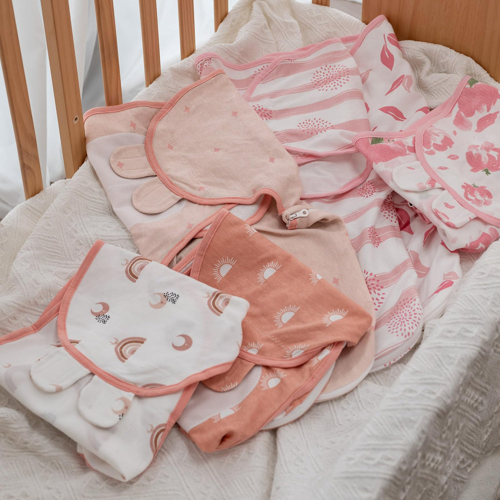 GLLQUEN BABY swaddle machine washable fabric simplifies care.