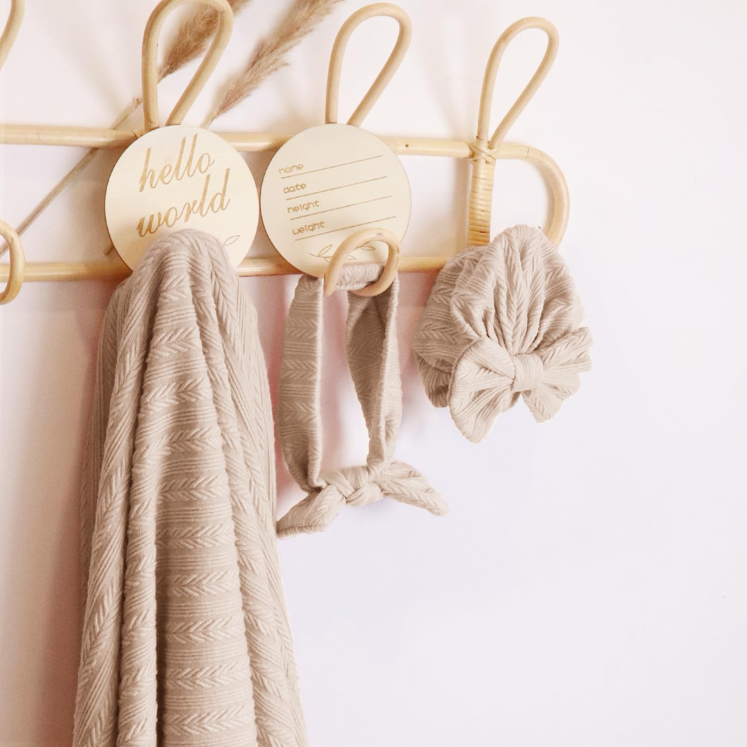 Golener birth announcement cards—perfect for sharing early milestones.