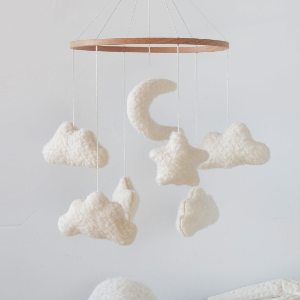 Goukurlsma Cloud Crib Mobile diameter 23cm for a snug display