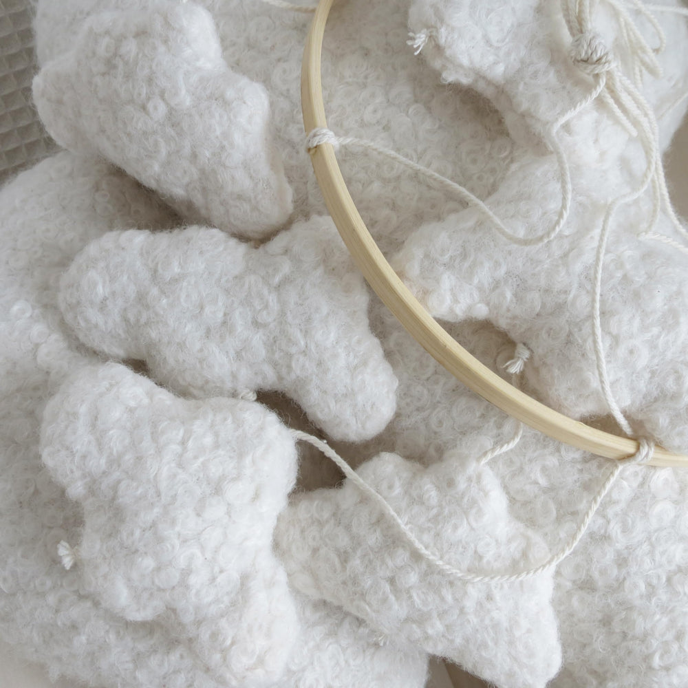 Goukurlsma Cloud Mobile makes a thoughtful newborn gift for parents.