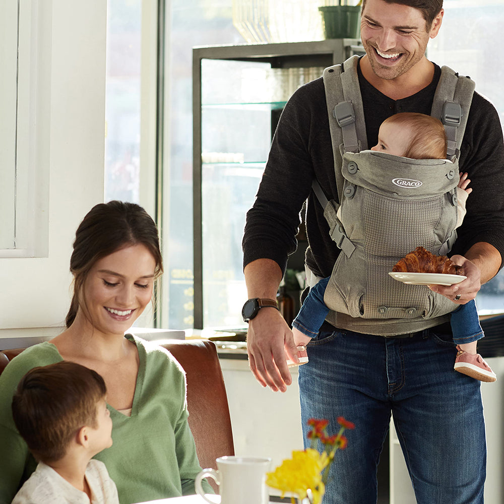 Graco Cradle Me 4-in-1 organic bibs and harness covers simplify cleaning.