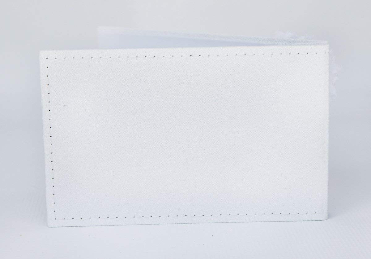 Grandparent Gift Co. brag book holds 32 photos in 4x6 or 3.5x5 formats.