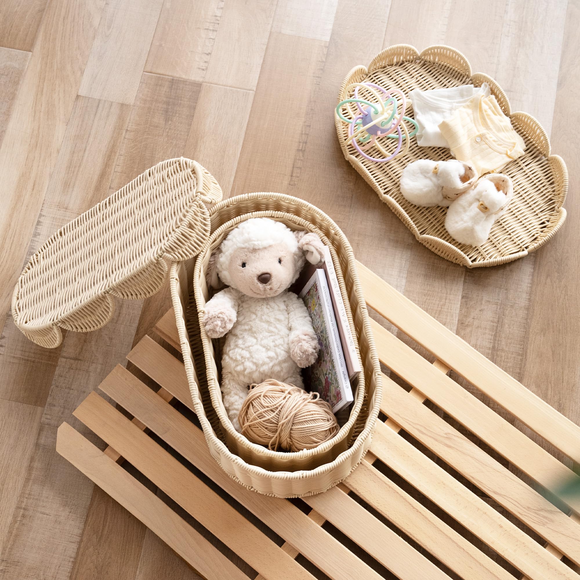 GRANNY SAYS plastic scalloped basket waterproof material resists moisture