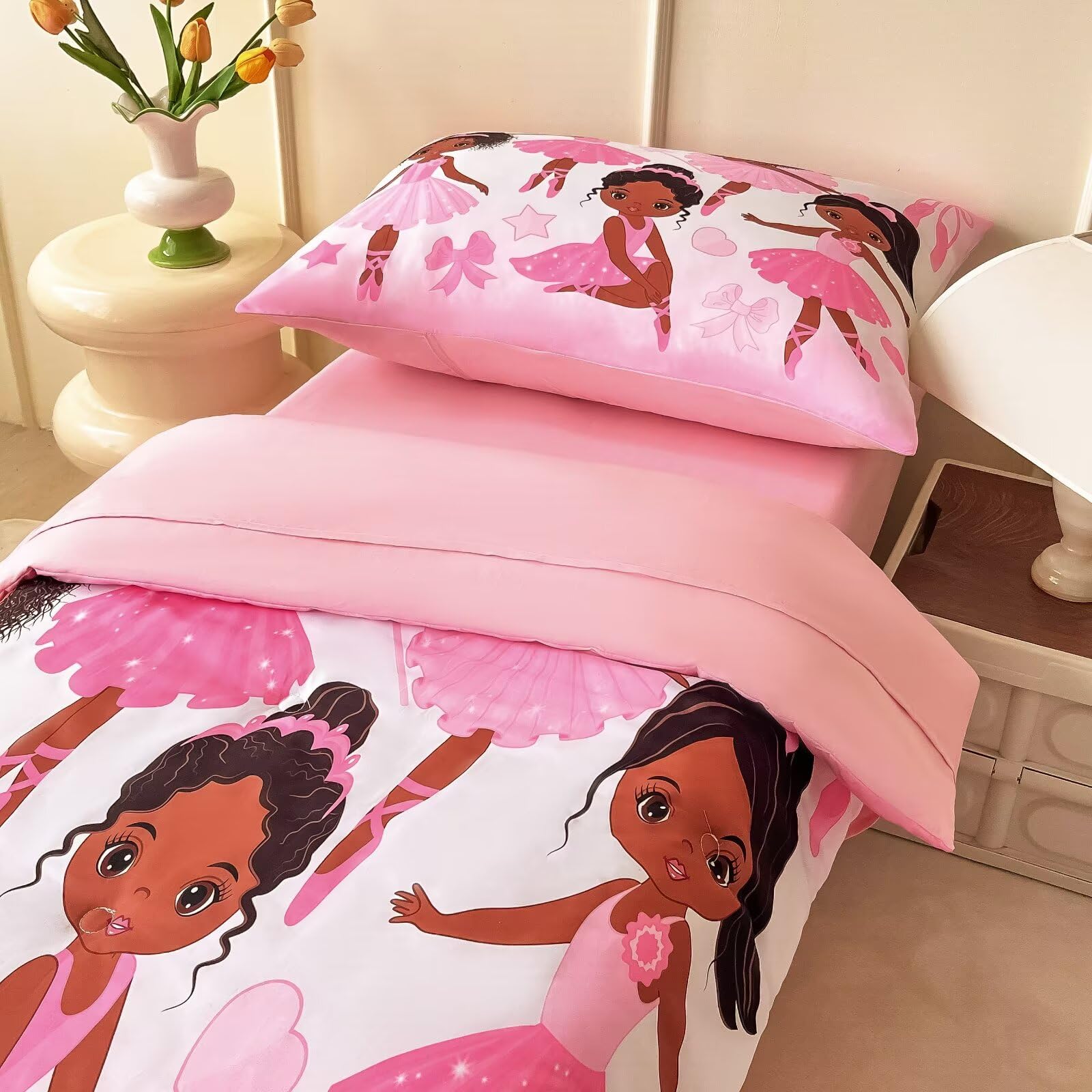 GRAT TIOC 100% polyester fabric feels soft and durable for kids.
