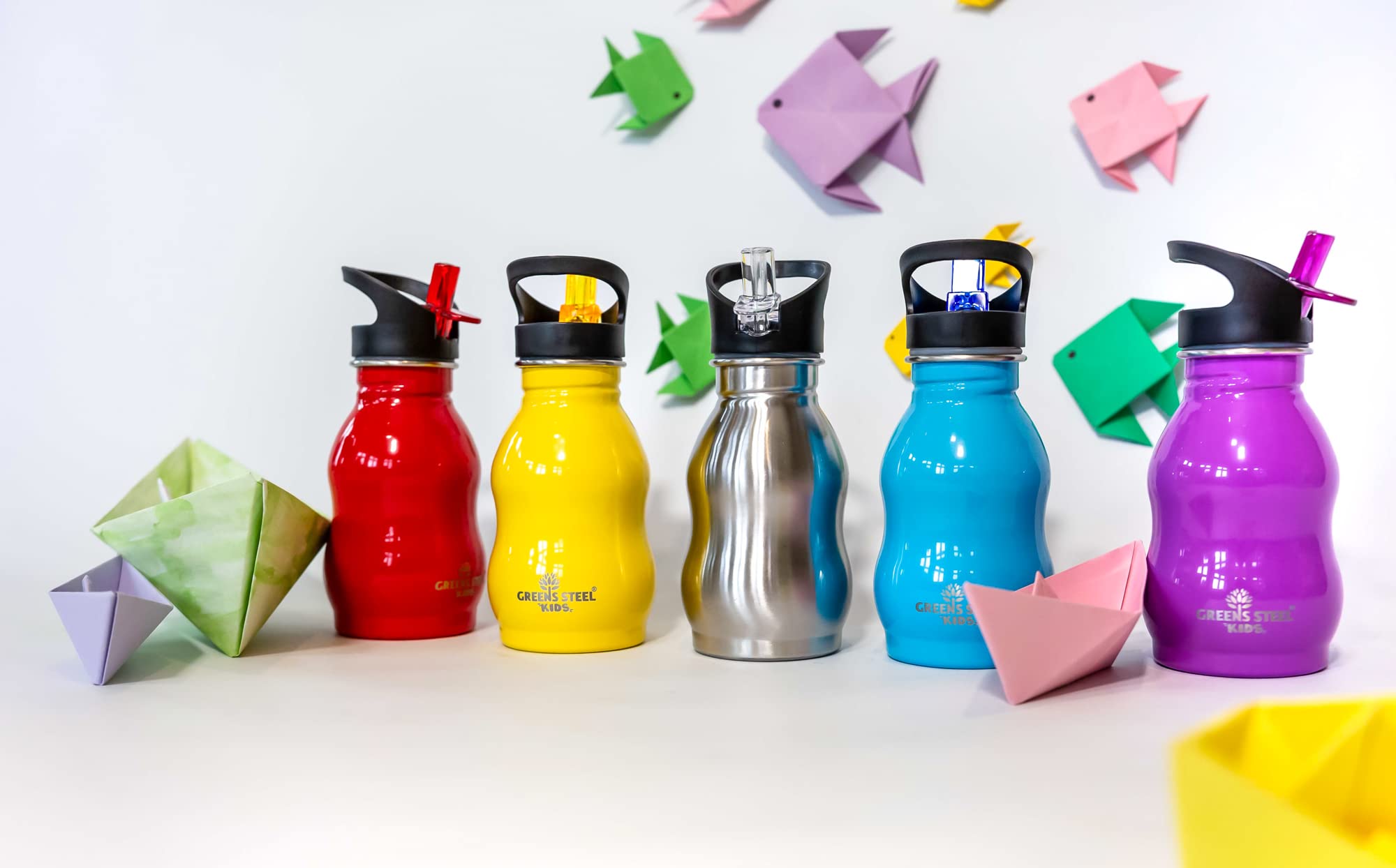 Greens Steel Leak-Proof Lid reduces spills during meals and travel.