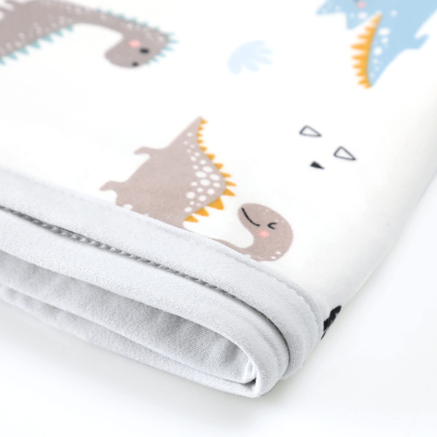 GRSSDER easy-clean blanket is machine washable for simple care.