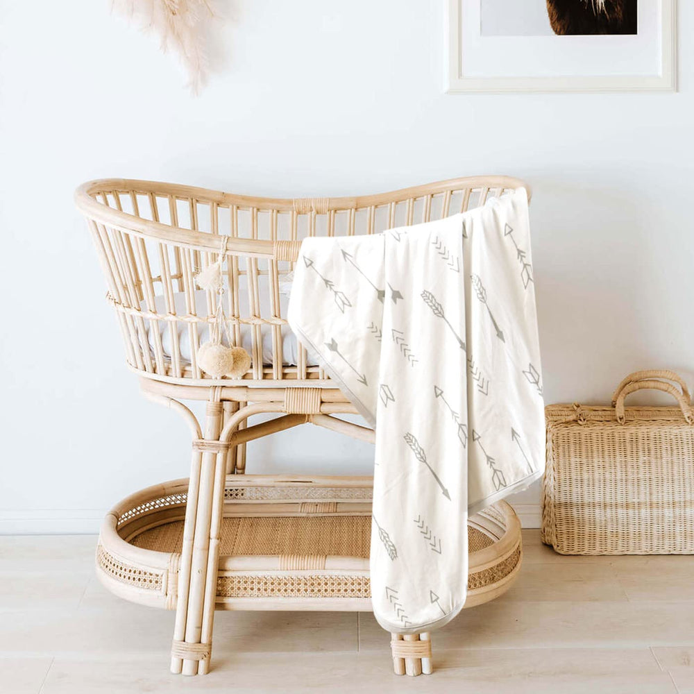 GRSSDER nursery-decor blanket placed in crib adds modern style.