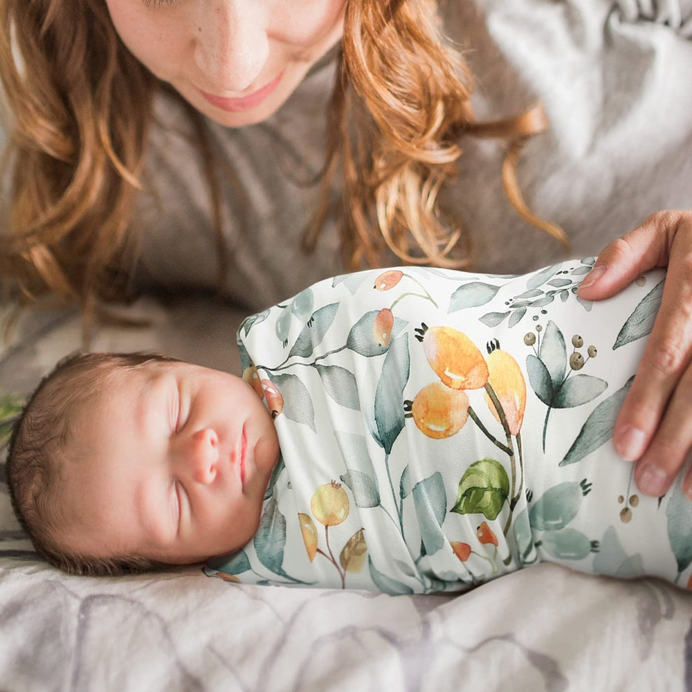 GRSSDER reversible design blanket enhances nursery style with two color options.
