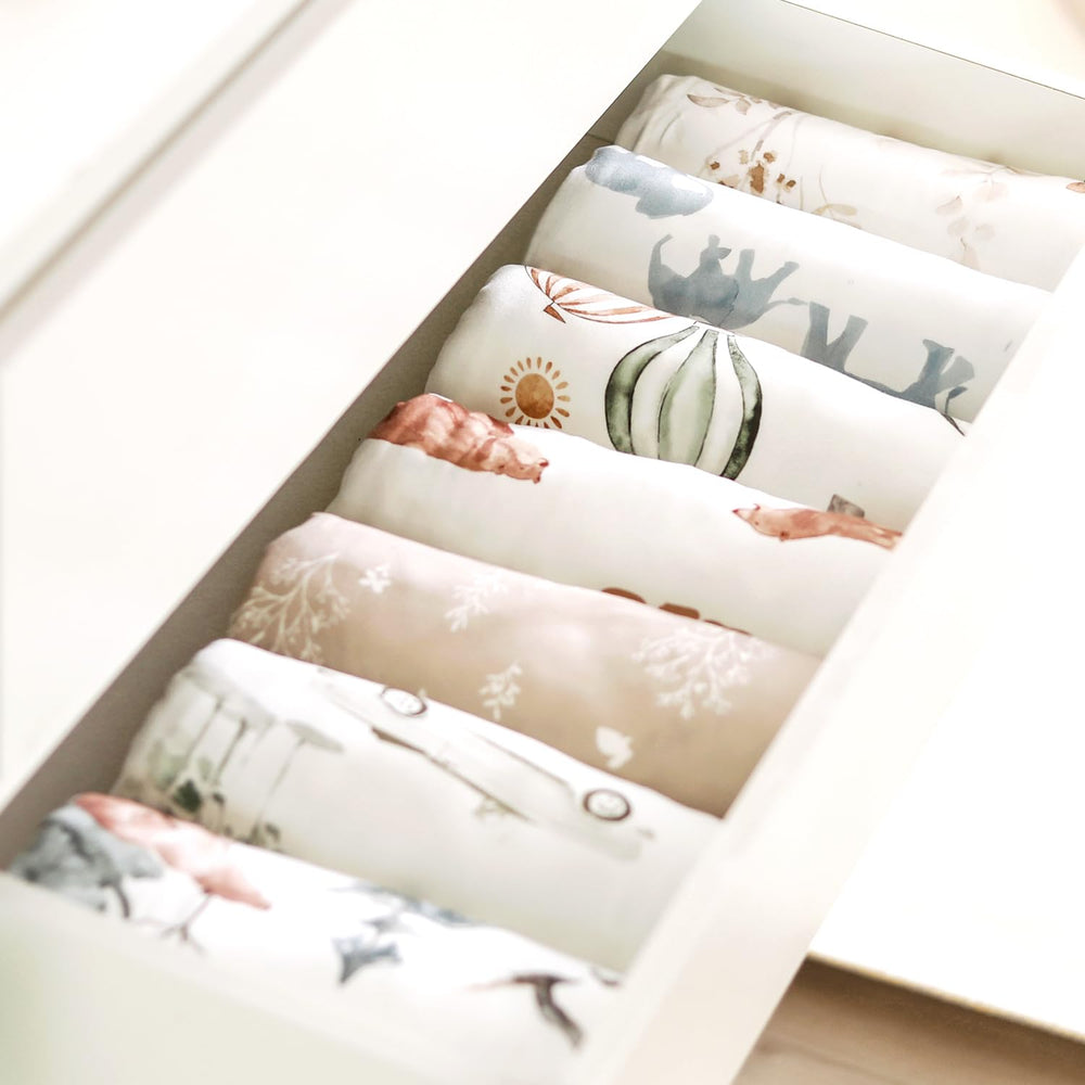 GRSSDER stylish designs and colors perfect for nursery accents.