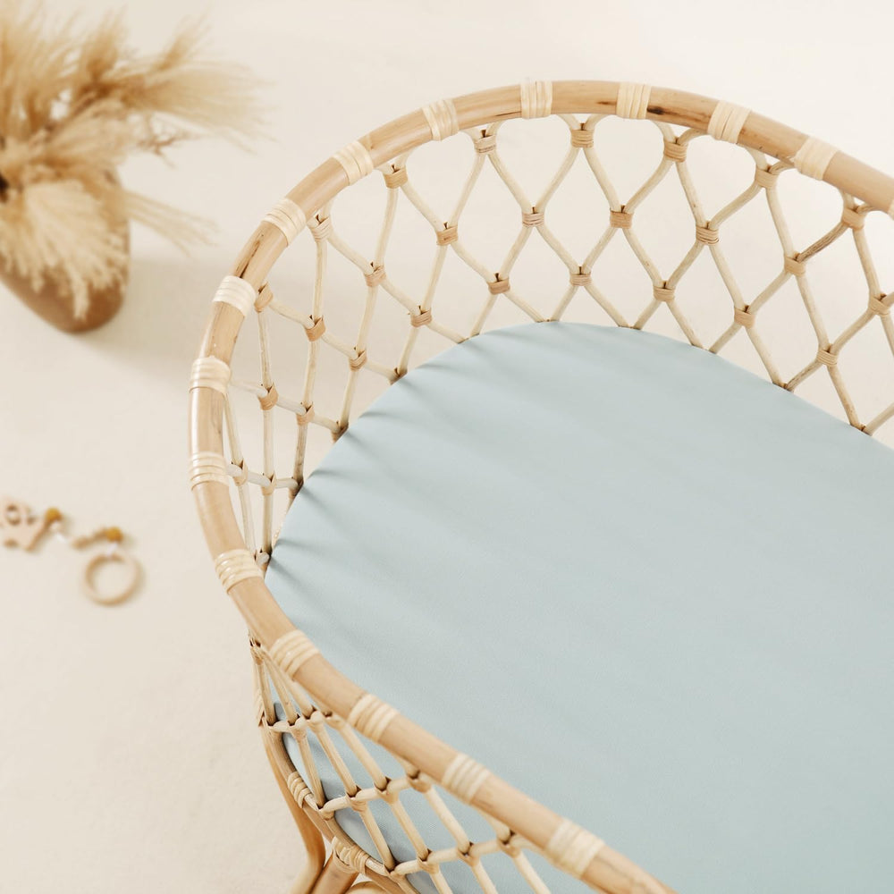 GRSSDER universal-fit bassinet sheet for oval and round shapes.