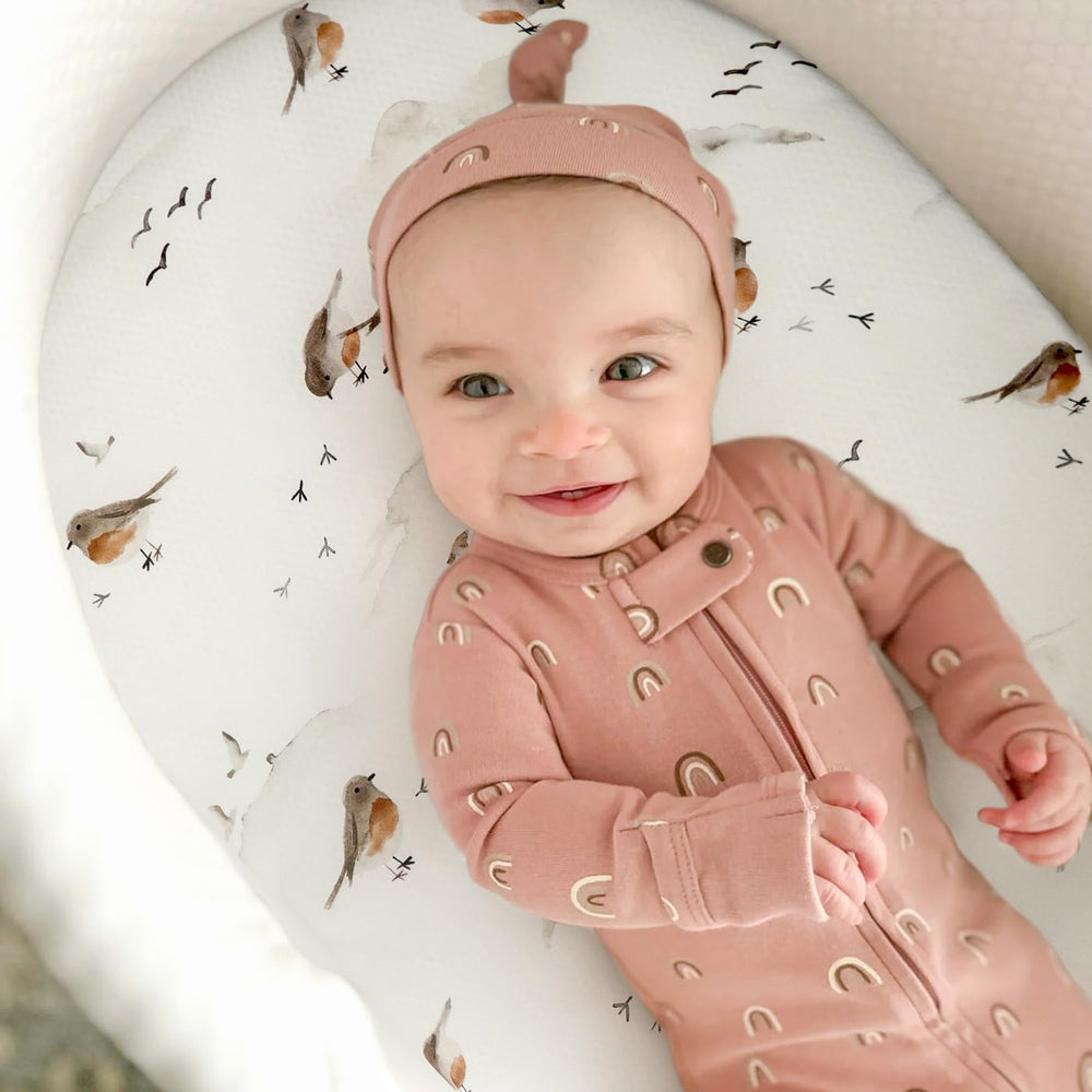 GRSSDER machine-washable sheets simplify cleanup after busy nursery routines.
