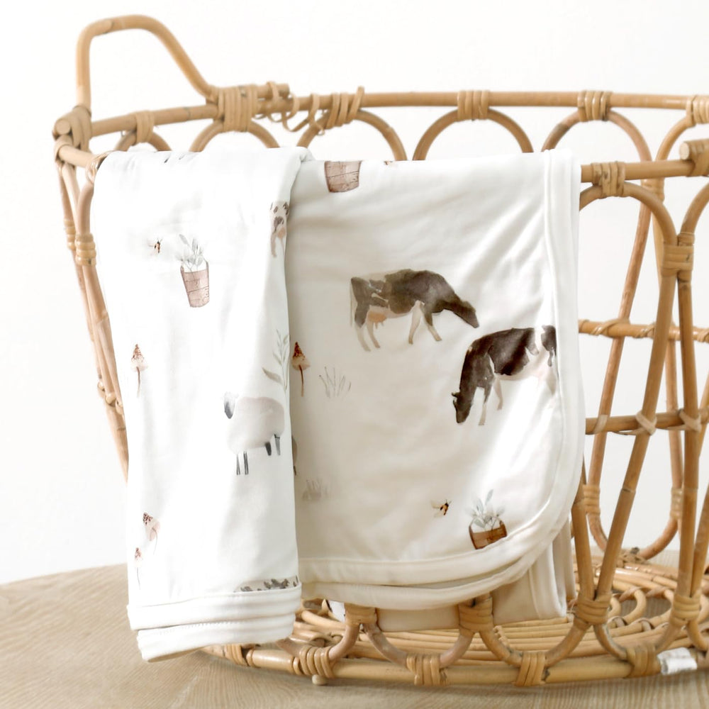 GRSSDER cozy play mat transformation area featuring soft surface and gentle warmth.