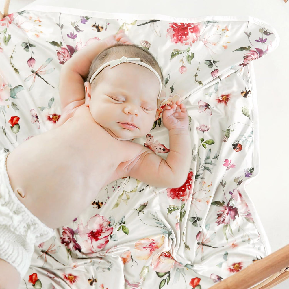 GRSSDER machine-washable baby blanket ensures easy cleaning