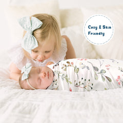 GRSSDER nursery decor-ready blanket in modern watercolor leaves pattern.