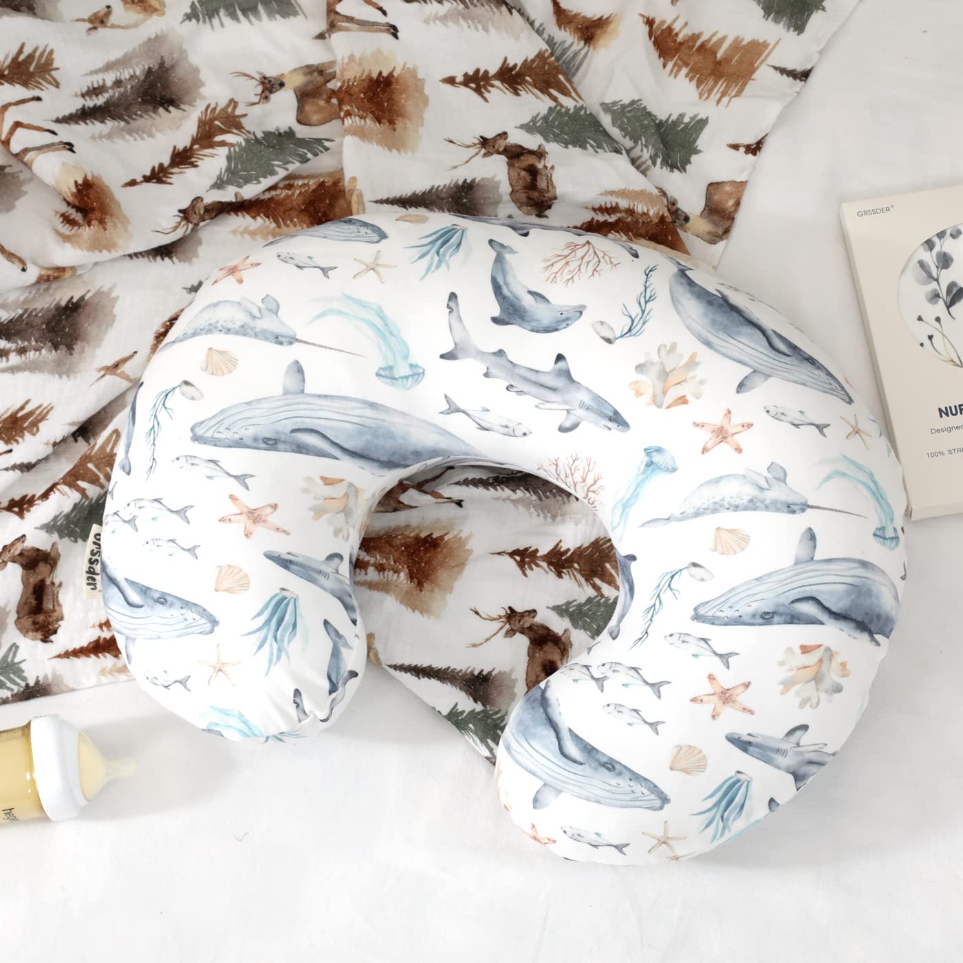 GRSSDER nursing cover with removable zipper for easy on-off and quick cleaning.