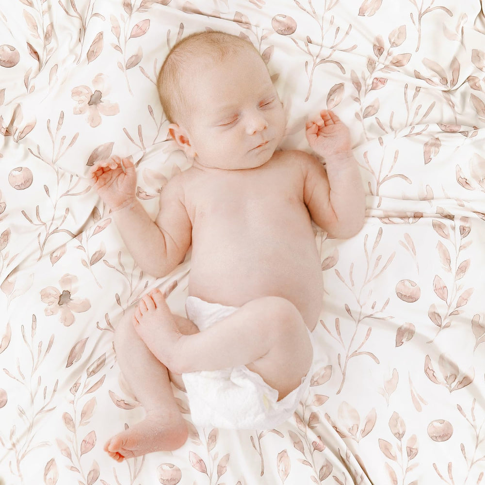GRSSDER Pink Flora gift-ready baby blanket suitable for new parents