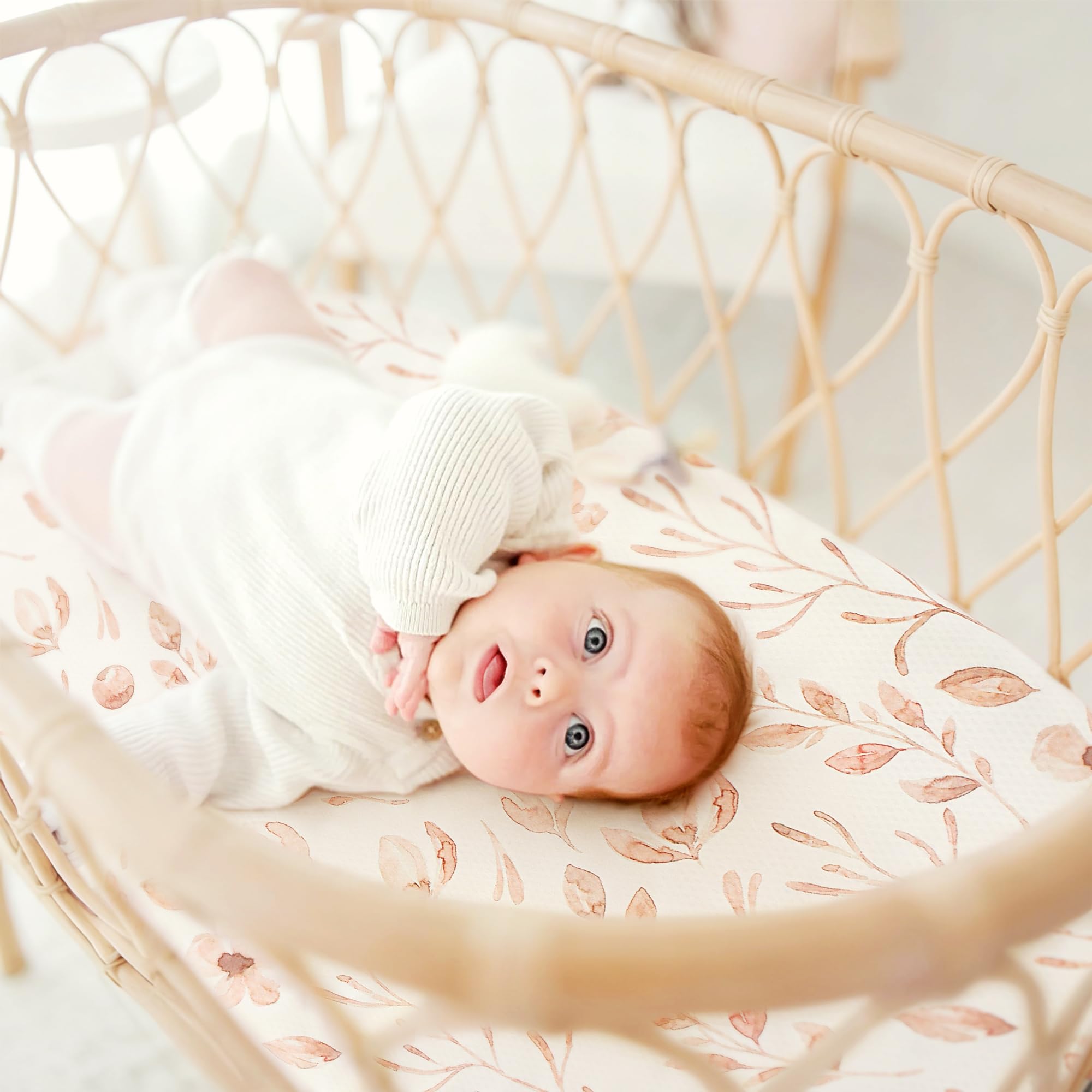 GRSSDER universal-fit bassinet sheets cover rectangular mattresses securely