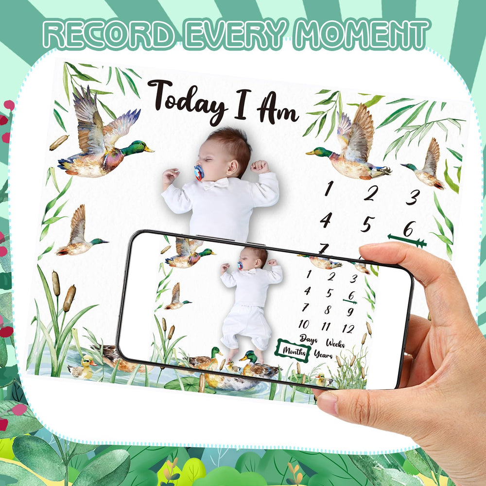 Guiqulai growth-chart background supports organized milestone photo documentation.