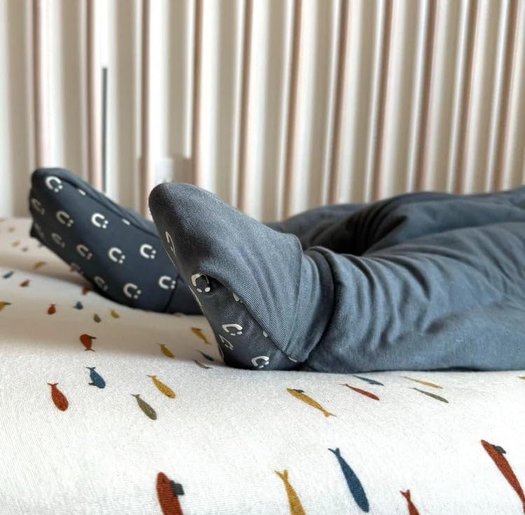 GUNAMUNA Footie Sleep Bag promotes deeper sleep through even weight distribution