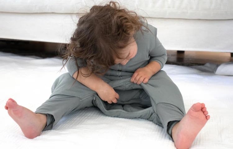 GUNAMUNA Footie Sleep Bag highlights soft rayon fabric for sensitive skin