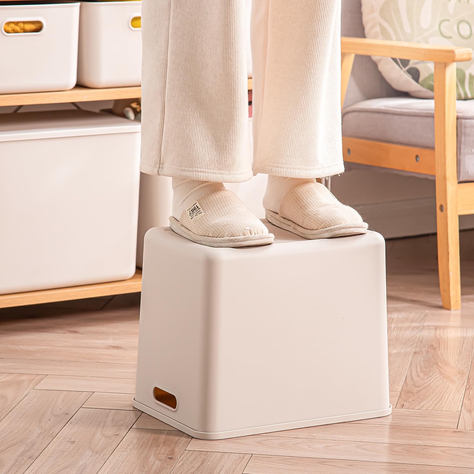 GUMEIGODA storage bins in kitchen cabinet for pantry organization.