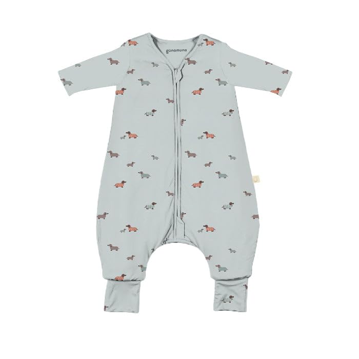 GUNAMUNA long sleeve footie sleep sack zipper closeup for quick diaper changes and cozy nights