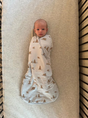 GUNAMUNA Swaddle Wrap arms-in-out design supports flexible positioning and safe transitions.