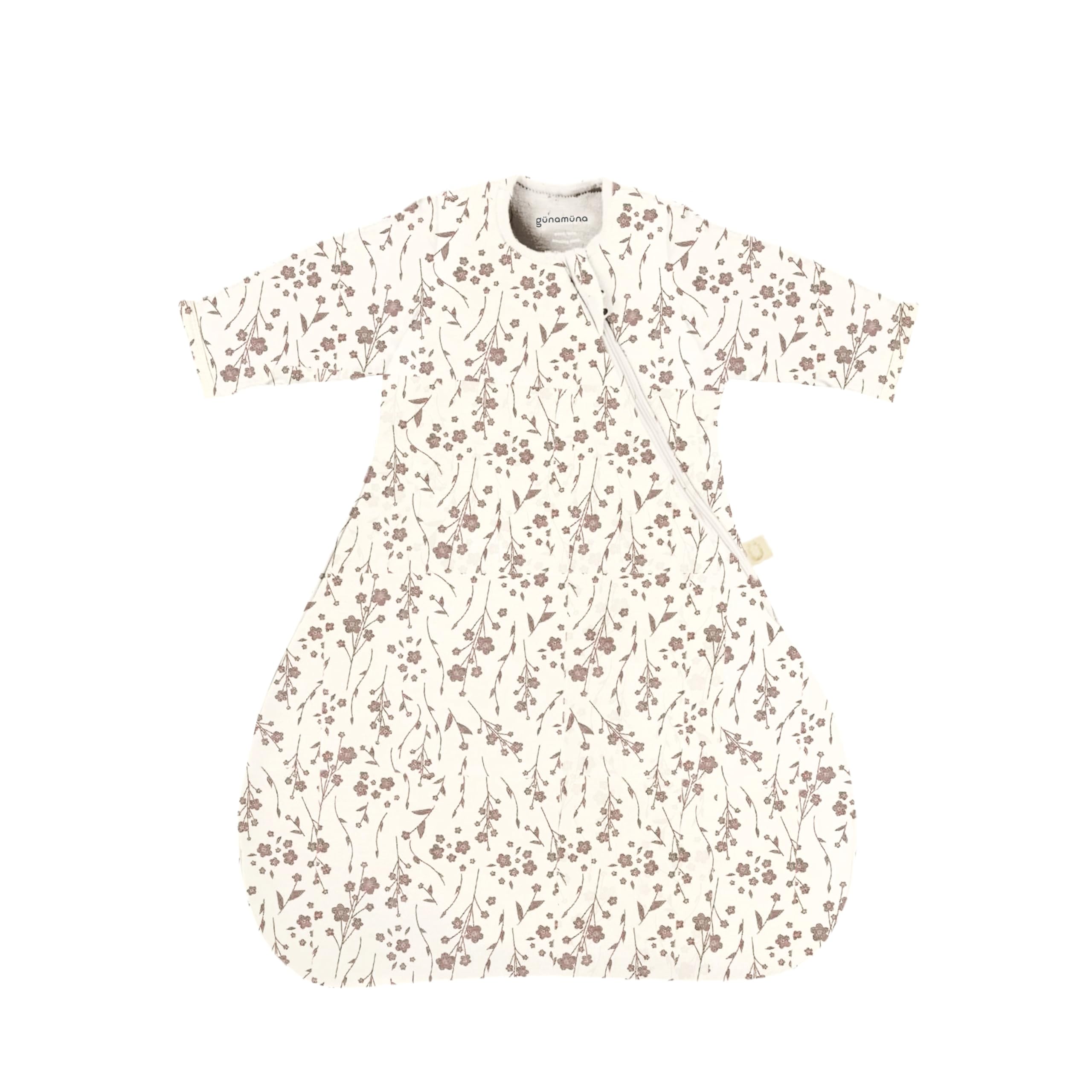GUNAMUNA WonderZiP feature enables quick diaper changes while keeping baby cozy and covered.