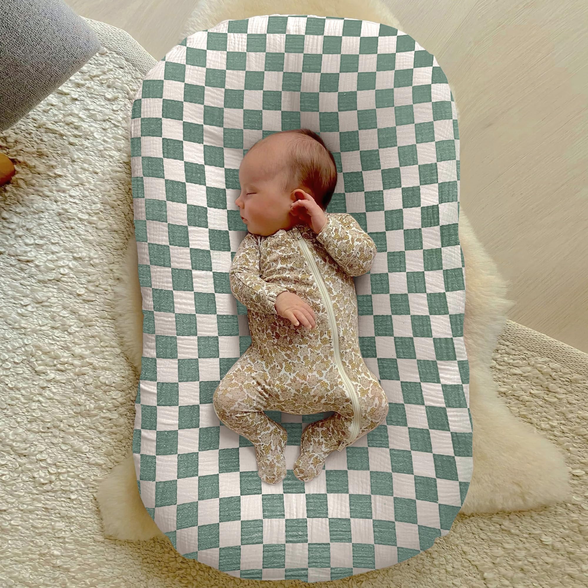 Guruixu Muslin Baby Lounger Cover breathable fabric highlights airy naps.